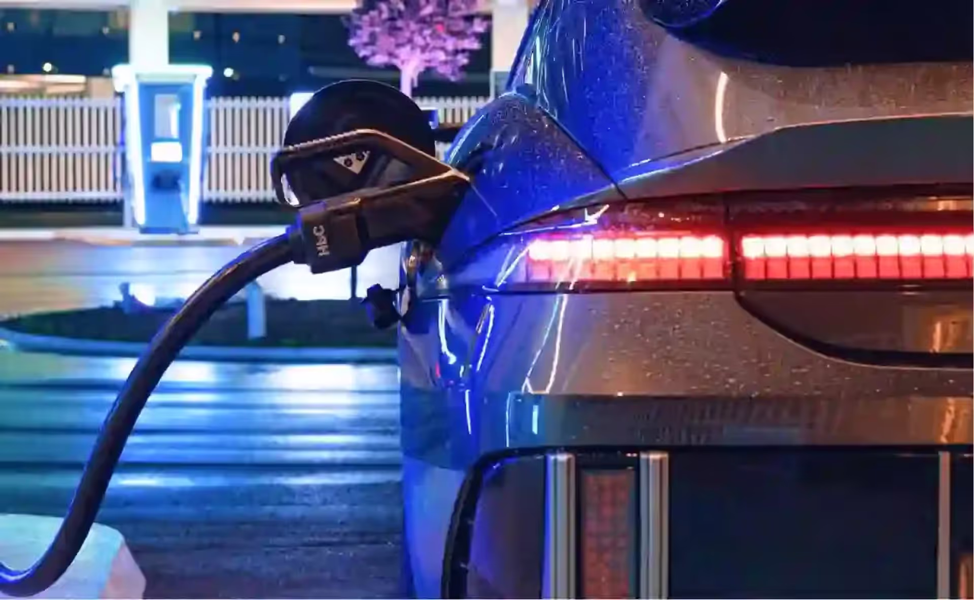 Range Anxiety to Range Mastery: How EVs Are Overcoming Their Biggest Flaw